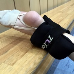 TULONI ΜΑΞΙΛΑΡΑΚΙ ΜΕ ΛΑΣΤΙΧΟ ΓΙΑ ΤΟ ΠΟΔΙ